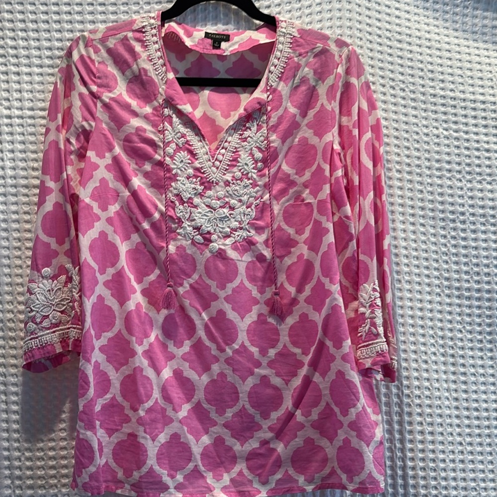 Talbots pink & white long sleeve v neck blouse